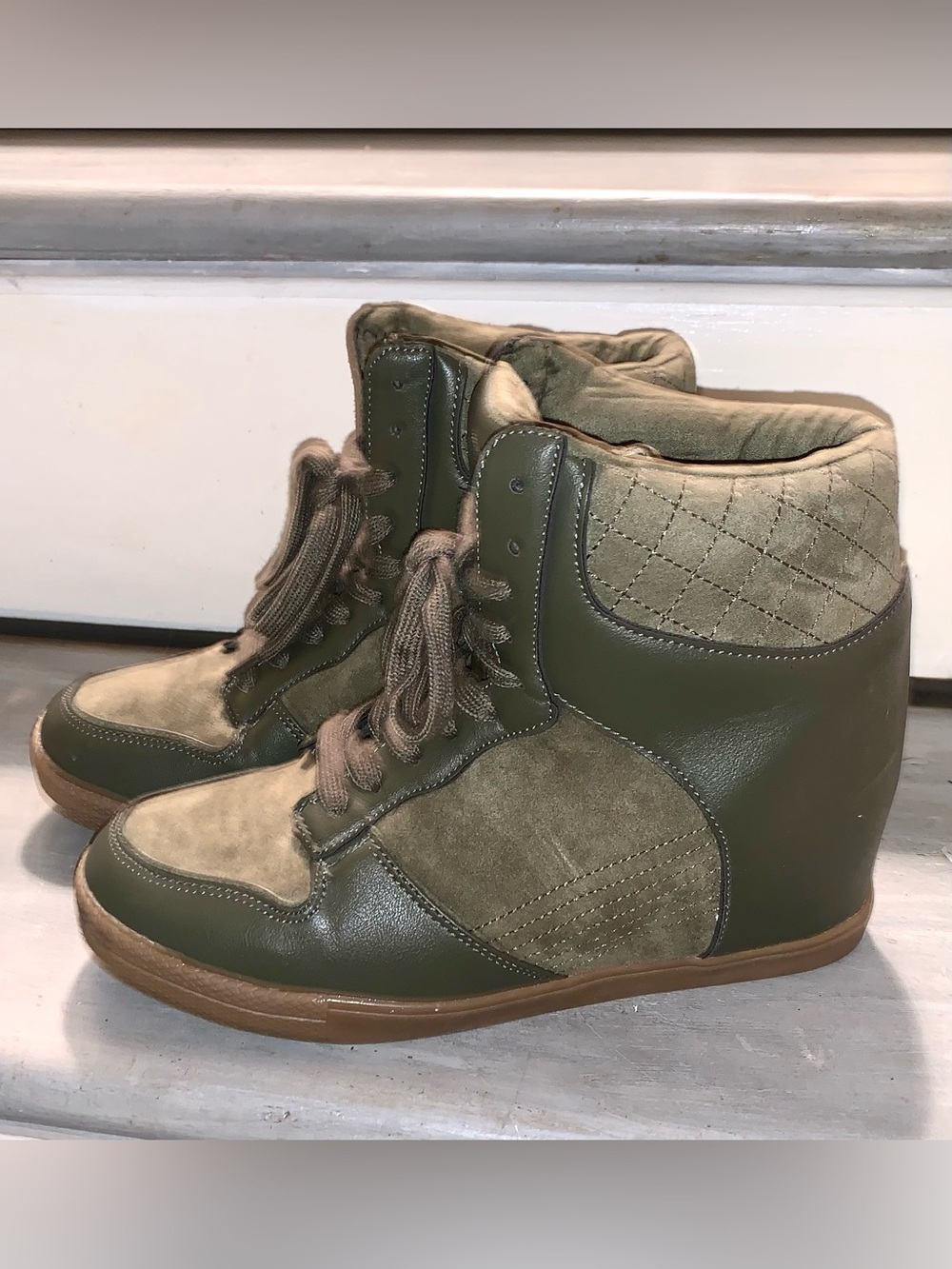 Torrid Hightop hidden wedge sneaker in Olive green Women’s size 9